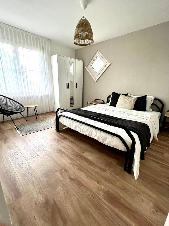 Black&White Apartment Uzwil Екстериор снимка