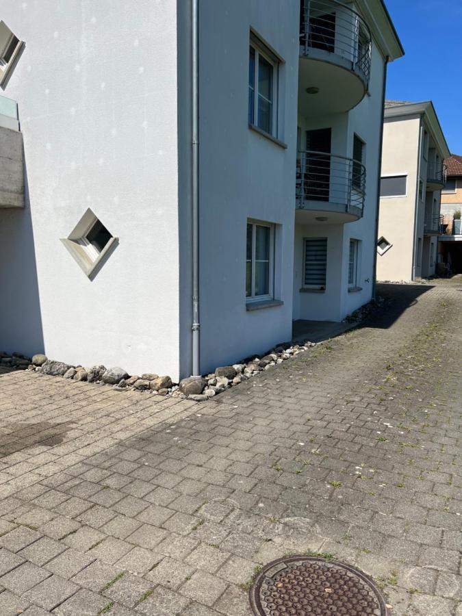 Black&White Apartment Uzwil Екстериор снимка