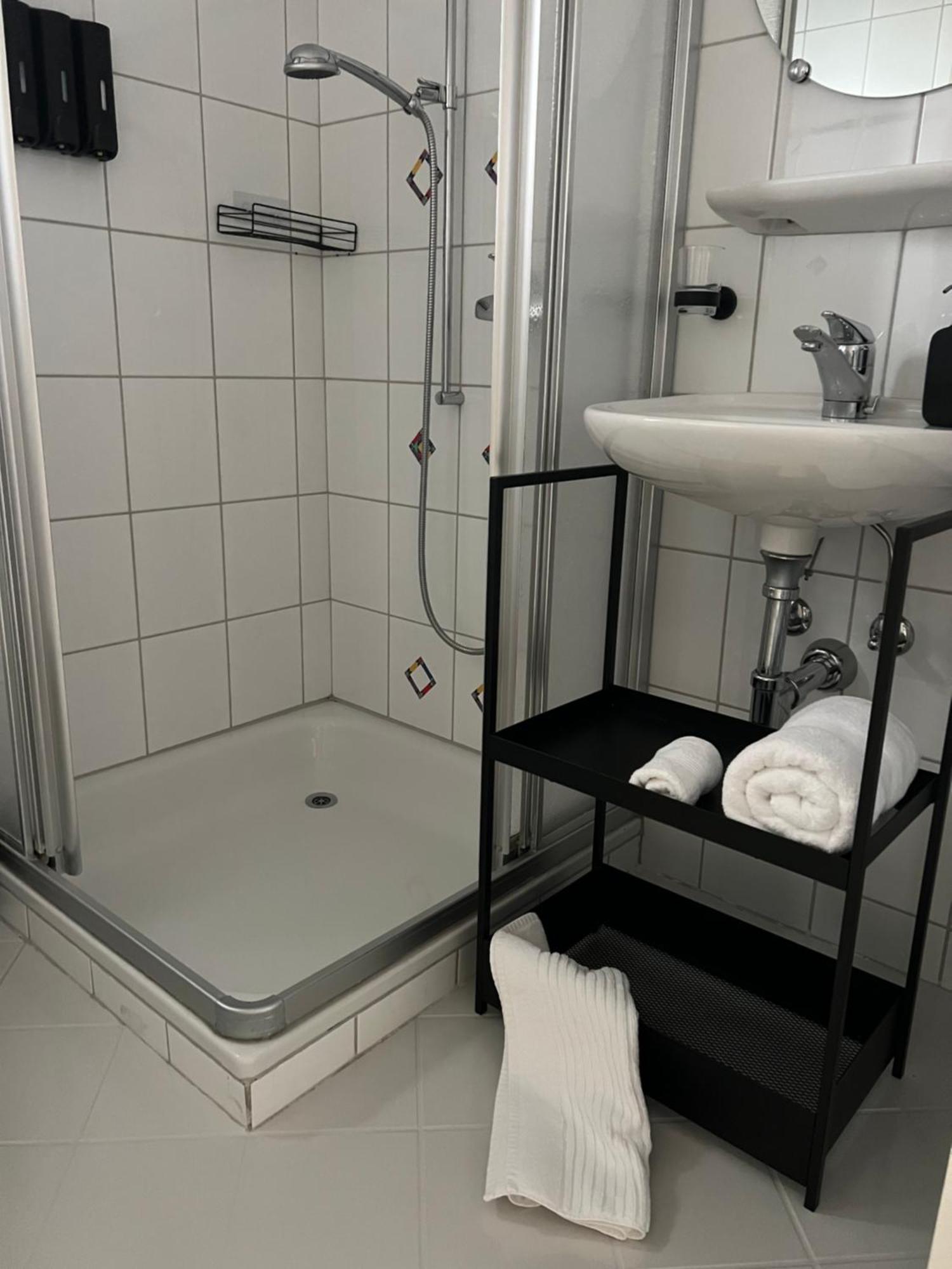 Black&White Apartment Uzwil Екстериор снимка